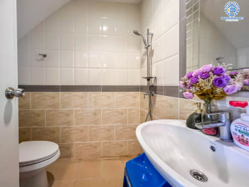 *****ทาวน์โฮมมือสองนนทบุรี ม.โกลเด้นทาวน์ ปิ่นเกล้า-จรัญฯ เนื้อที่ 22.6 ตร.ว. ฟังก์ชัน 5 นอน 4 น้ำ หน้ากว้าง 5 เมตร กว้างขวางอยู่สบาย บนทำเลชื่อมต่อหลายเส้นทาง ใกล้รถไฟฟ้าสายสีแดงอ่อน "สถานีบางบำหรุ" และ รถไฟฟ้าสายสีน้ำเงิน "สถานีบางอ้อ"